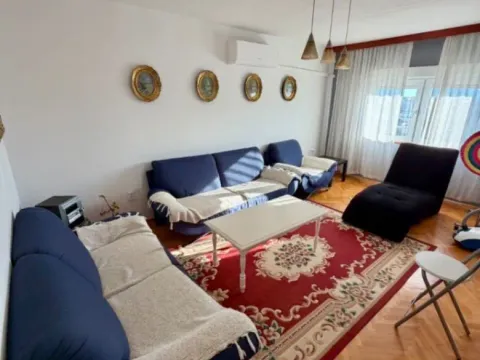 Izdavanje, dvosoban stan, 75m², Zabjelo, Podgorica - image 1