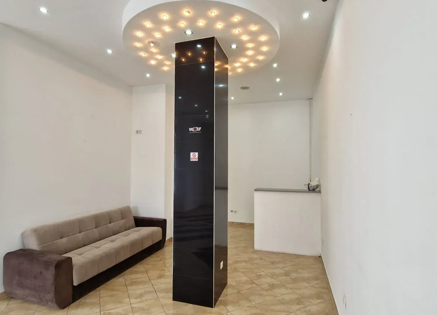 Izdavanje, poslovni prostor, 53m², Tivat, Crna Gora