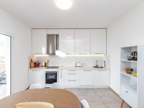 Prodaja, četvorosoban stan, 131m², Gomila, Herceg Novi - image 9