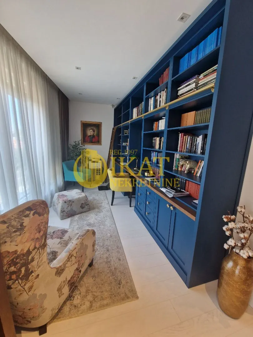 Prodaja, dvosoban stan, 124m², Savski Venac, Beograd