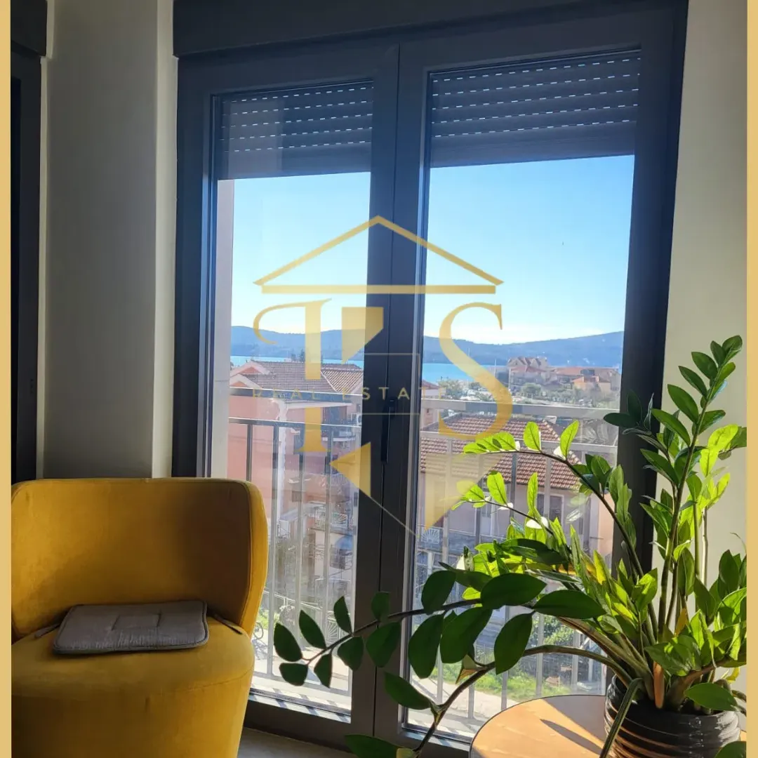 Izdavanje, jednosoban stan, 60m², Centar, Tivat