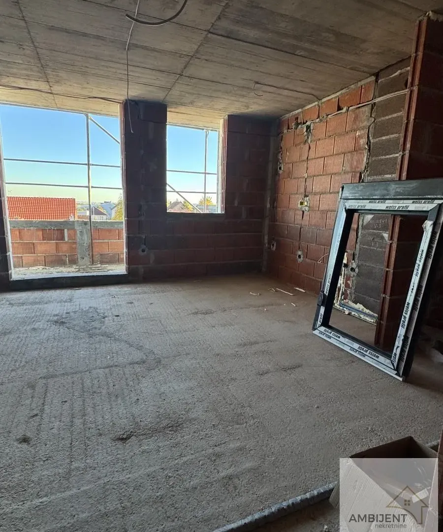 Prodaja, trosoban stan, 62m², Novi Banovci, Stara Pazova