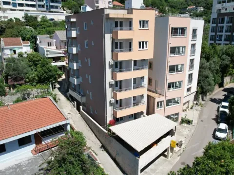 Prodaja, kuća, 1000m², Bečići, Budva - image 11