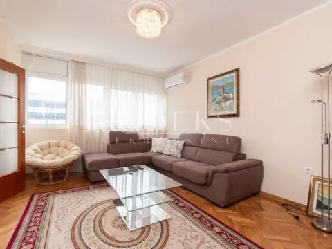 Izdavanje, jednosoban stan, 65m², Centar, Podgorica - image 2
