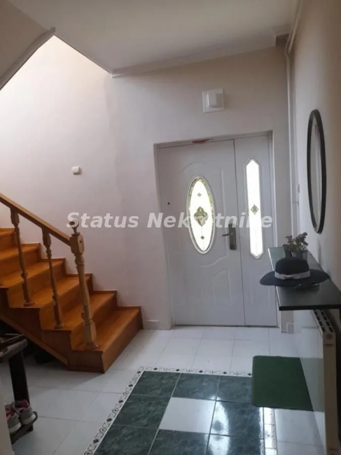Prodaja, kuća, 274m², Temerin, Novi Sad