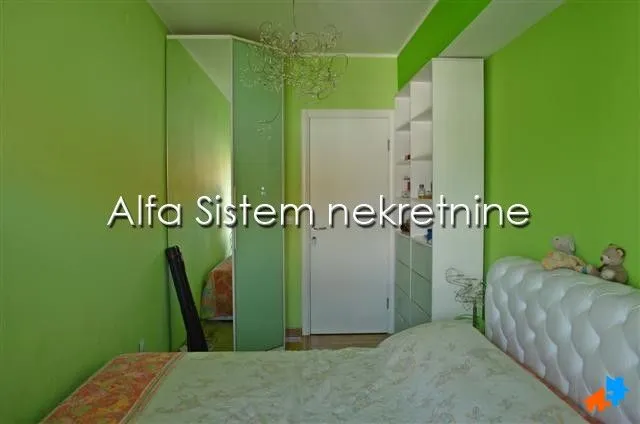 Rent, apartment, 230m², Čubura, Beograd