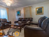 Izdavanje, dvosoban stan, 85m², Preko Morače, Podgorica - image 1