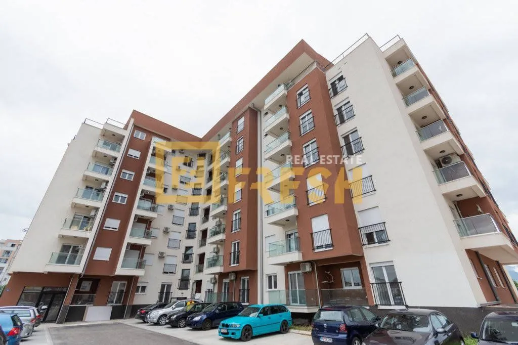 Izdavanje, dvosoban stan, 58m², Stari Aerodrom, Podgorica