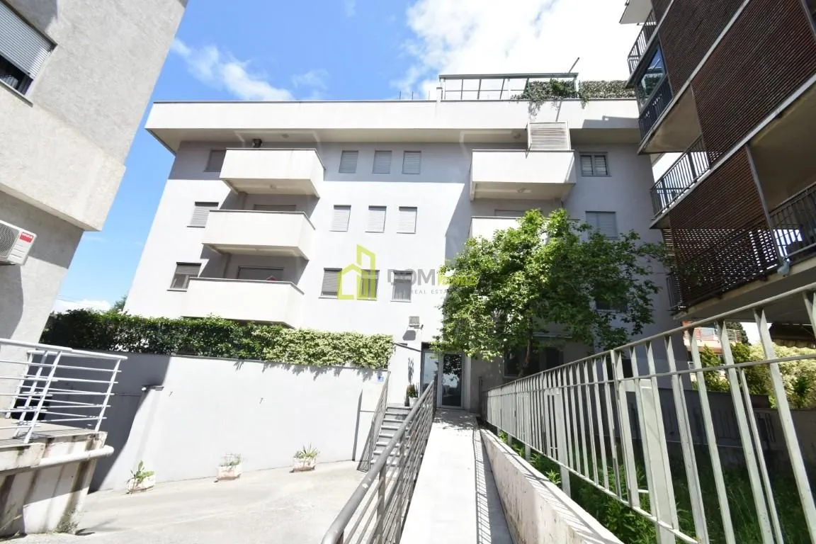 Rent, three bedroom apartment, 85m², Gorica C, Podgorica