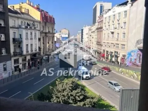 Izdavanje, četvorosoban stan, 107m², Stari Grad, Beograd - image 19