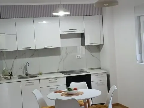Sale, one bedroom apartment, 46m², Bečići, Budva - image 11