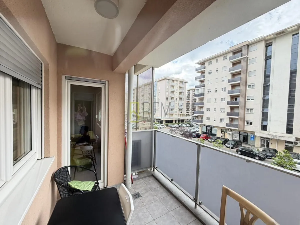 Izdavanje, dvosoban stan, 72m², City Kvart, Podgorica