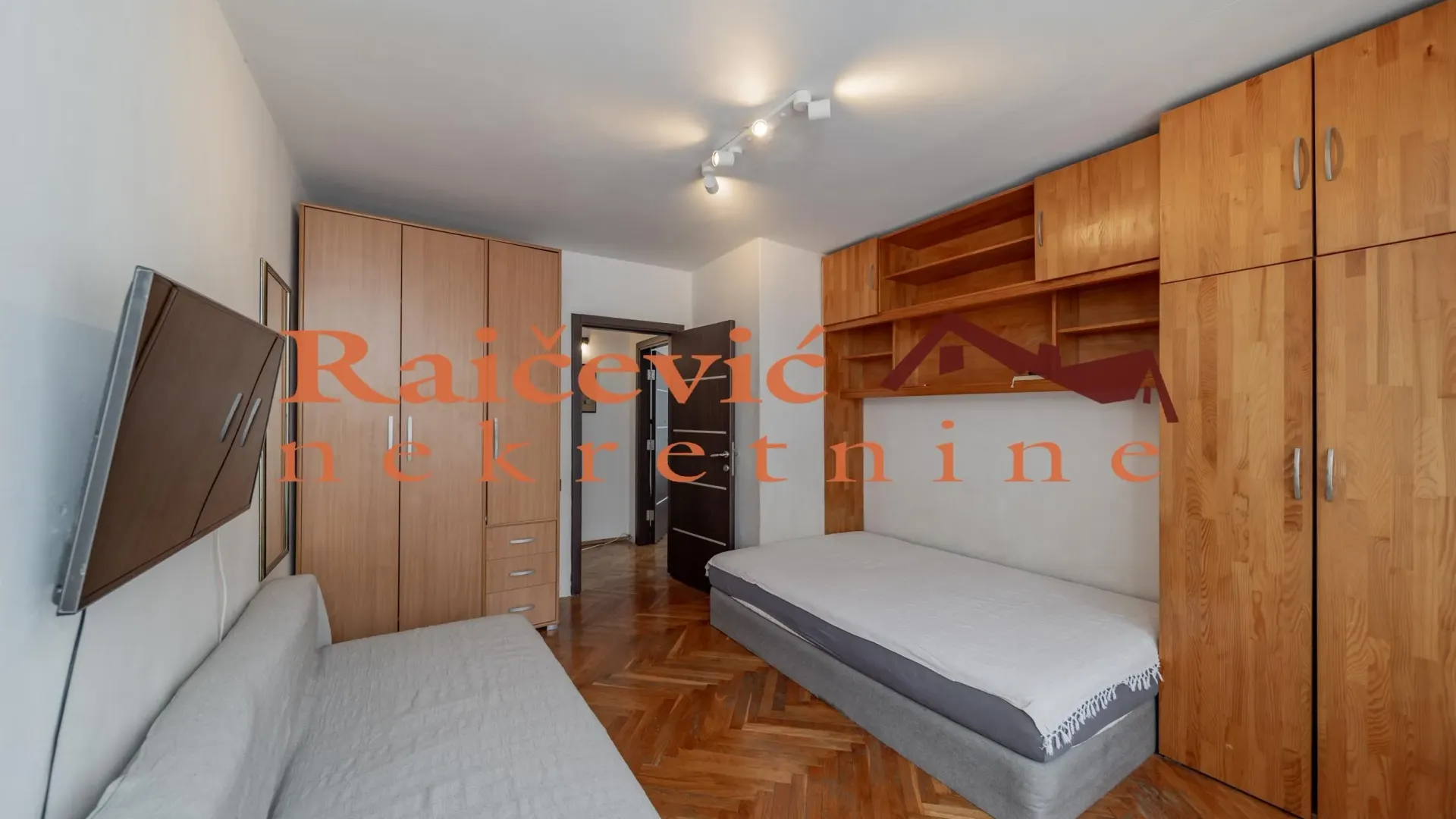 Sale, three bedroom apartment, 68m², Stari Grad, Beograd
