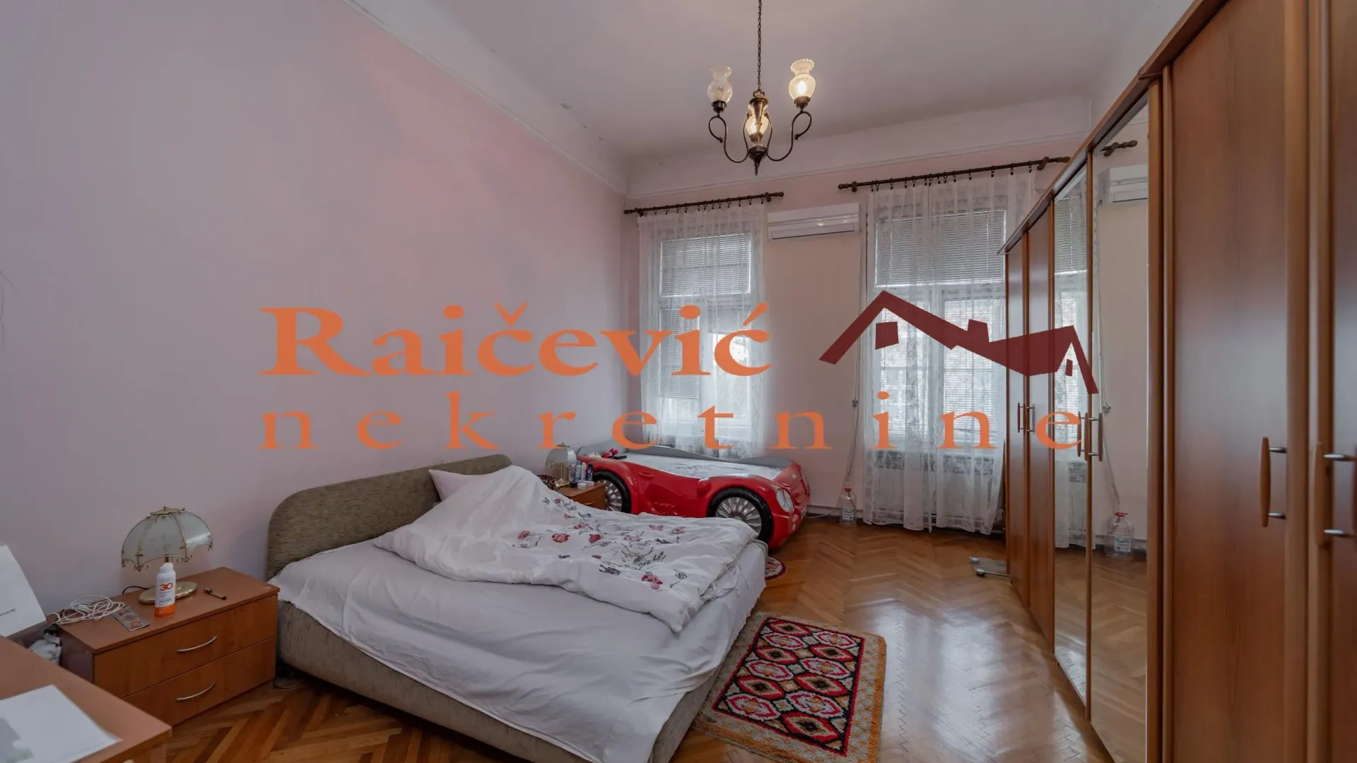 Prodaja, stan, 214m², Zemun Centar, Zemun Sve Podlokacije