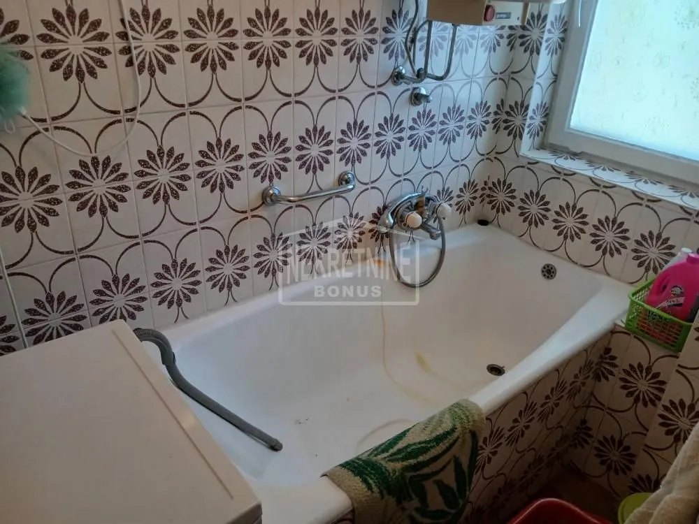 Sale, house, 150m², Železničko Naselje, Subotica