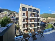 Izdavanje, dvosoban stan, 106m², Centar, Budva - image 9