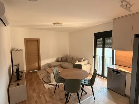 Prodaja, jednosoban stan, 40m², Centar, Cetinje - image 3