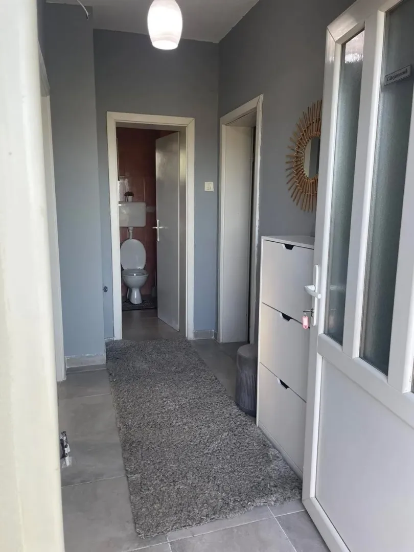 Izdavanje, jednosoban stan, 60m², Malo Brdo, Podgorica