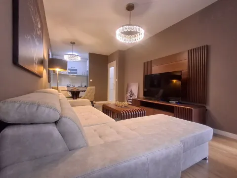 Izdavanje, stan, 48m², Central Point, Podgorica - image 4