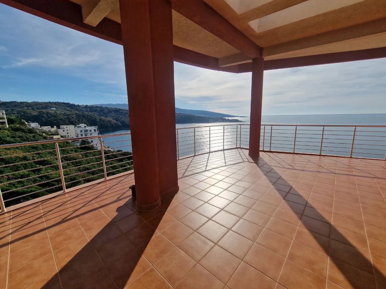 Prodaja, trosoban stan, 227m², Dobra Voda, Budva