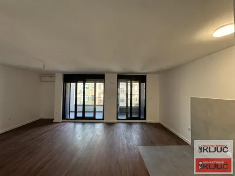 Prodaja, četvorosoban stan, 136m², Bulevar Evrope, Novi Sad Sve Podlokacije - image 3