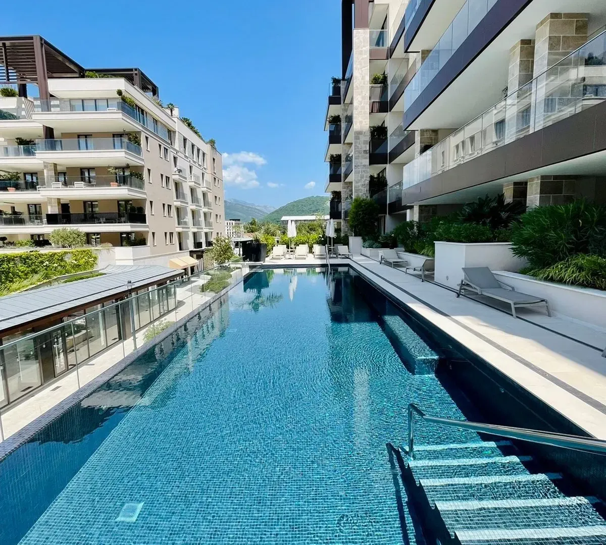 Rent, two bedroom apartment, 146m², Tivat, Crna Gora