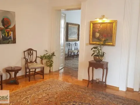 Izdavanje, četvorosoban stan, 120m², Stari Grad, Beograd - image 2