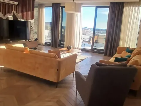 Prodaja, jednosoban stan, 170m², Budva, Crna Gora - image 2