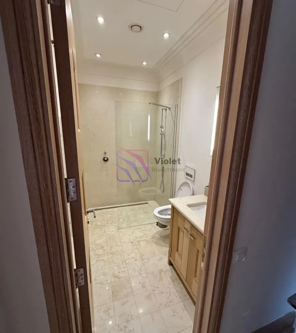 Rent, four bedroom apartment, 240m², Porto Montenegro, Tivat