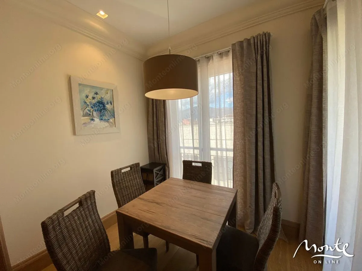 Prodaja, jednosoban stan, 76m², Tivat, Crna Gora