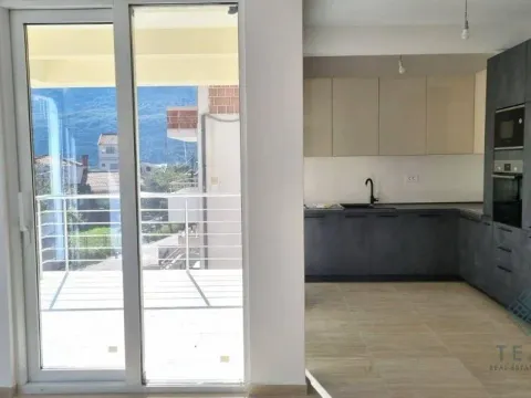 Prodaja, dvosoban stan, 81m², Đenovići, Herceg Novi - image 1