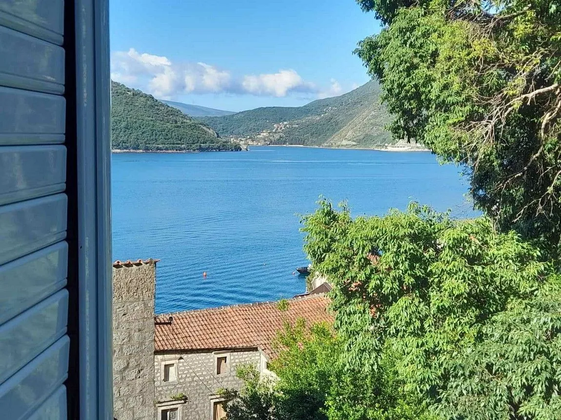 Prodaja, kuća, 136m², Perast, Kotor