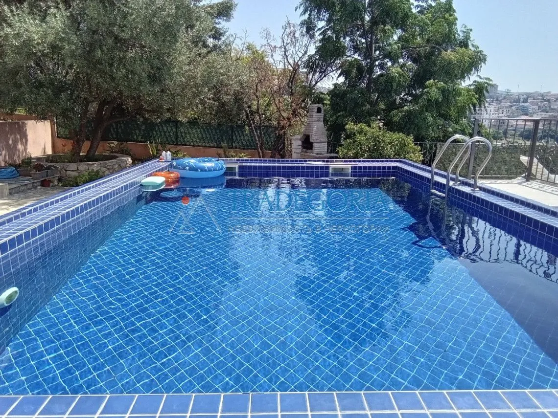 Prodaja, kuća, 740m², Dobra Voda, Bar