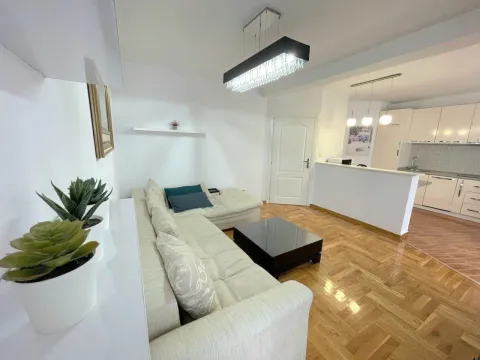 Izdavanje, dvosoban stan, 55m², Đenovići, Herceg Novi - image 5