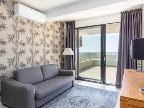 Sale, one bedroom apartment, 49m², Bečići, Budva - image 3