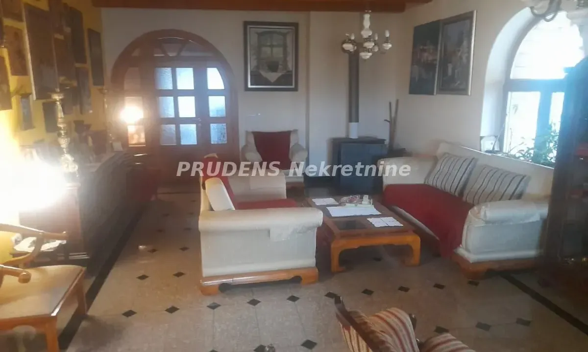 Prodaja, kuća, 190m², Surčin, Beograd