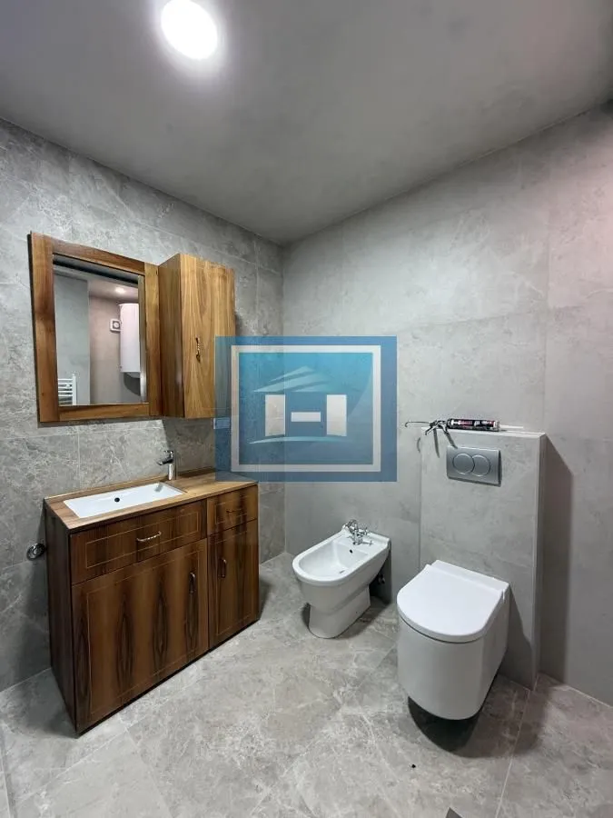 Prodaja, dvosoban stan, 77m², Vašarište, Jagodina