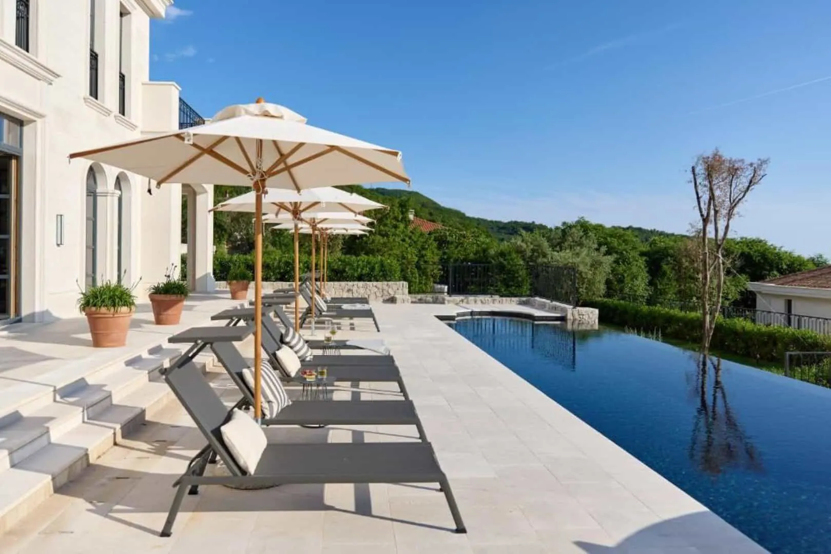 Rent, house, 570m², Prijevor, Budva