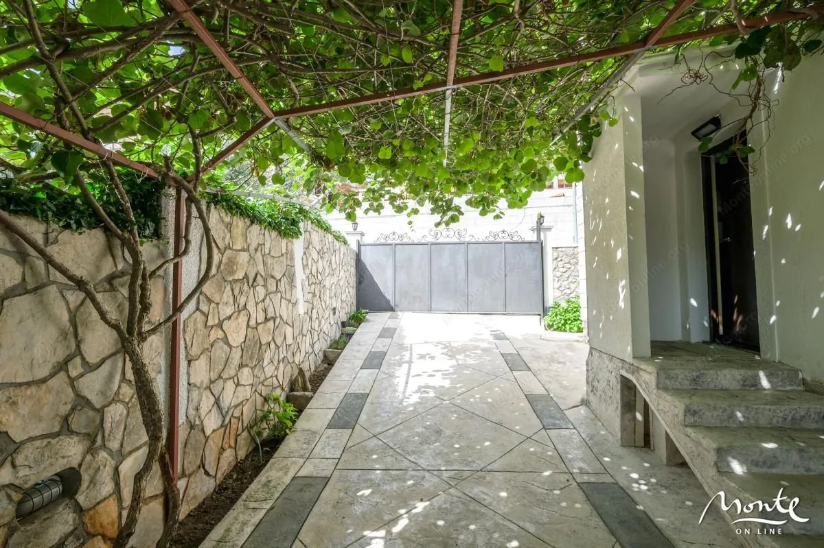 Sale, house, 560m², Petrovac, Budva