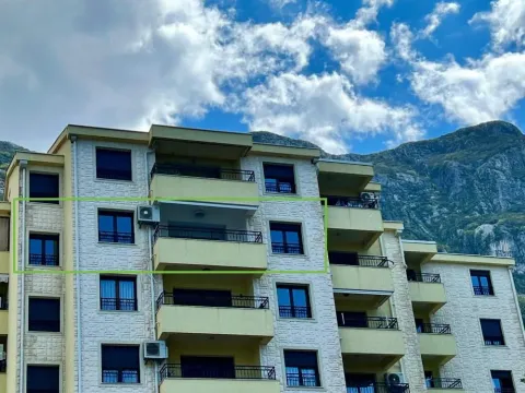 Prodaja, trosoban stan, 85m², Kotor, Crna Gora - image 19