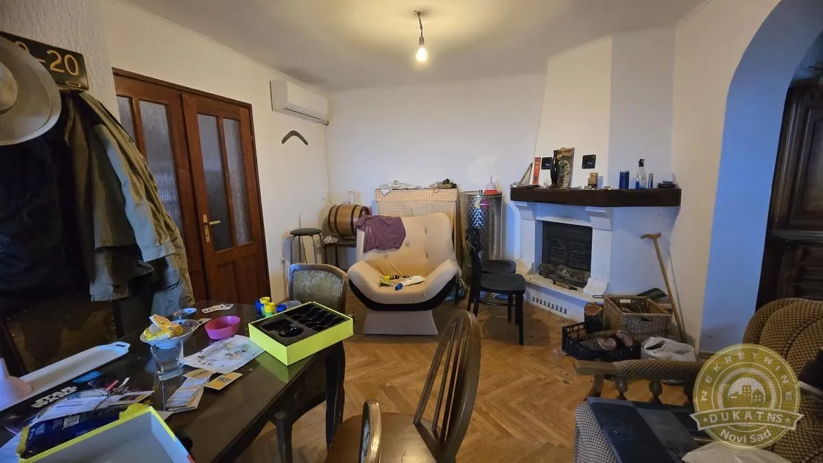 Prodaja, kuća, 155m², Ledinci, Petrovaradin