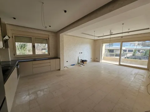 Prodaja, dvosoban stan, 94m², Bečići, Budva - image 2