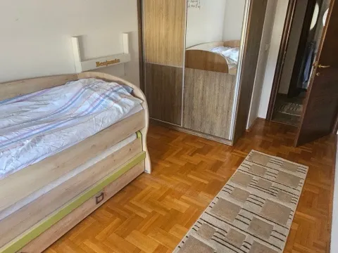 Izdavanje, dvosoban stan, 66m², Stari Aerodrom, Podgorica - image 6