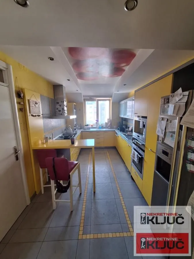 Prodaja, stan, 174m², Bulevar Oslobodjenja, Novi Sad Sve Podlokacije
