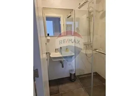 Izdavanje, dvosoban stan, 69m², Budva, Crna Gora - image 9
