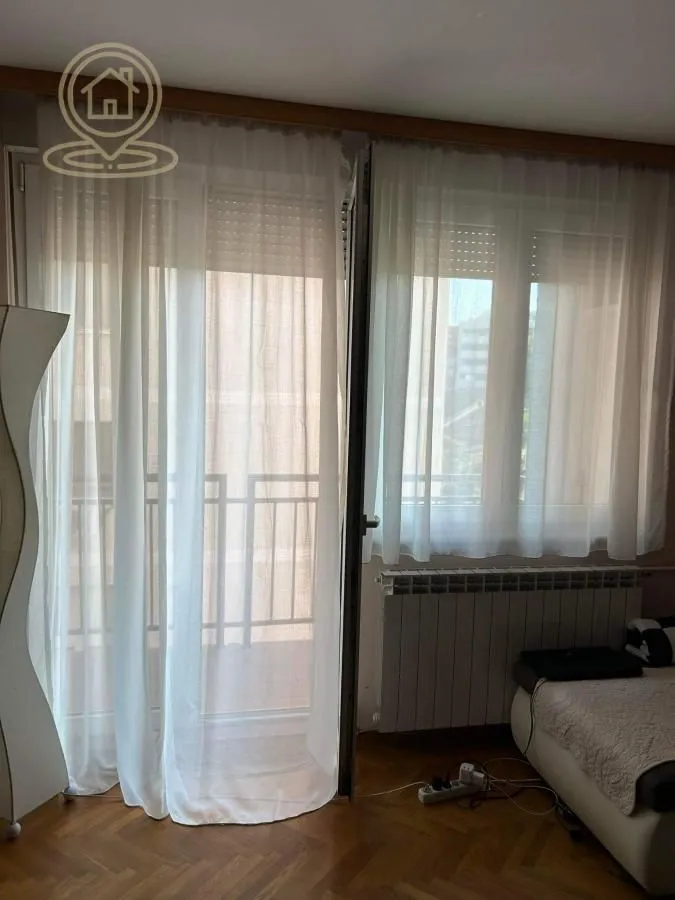 Izdavanje, dvosoban stan, 72m², Grbavica, Novi Sad Sve Podlokacije