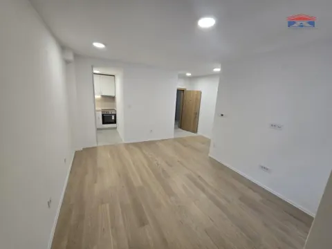 Izdavanje, dvosoban stan, 42m², Podbara, Novi Sad Sve Podlokacije - image 3