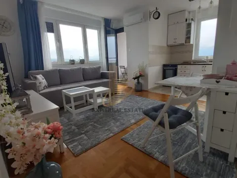 Stan in Bulevar Oslobodjenja