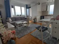 Izdavanje, trosoban stan, 54m², Bulevar Oslobodjenja, Novi Sad Sve Podlokacije - image 1