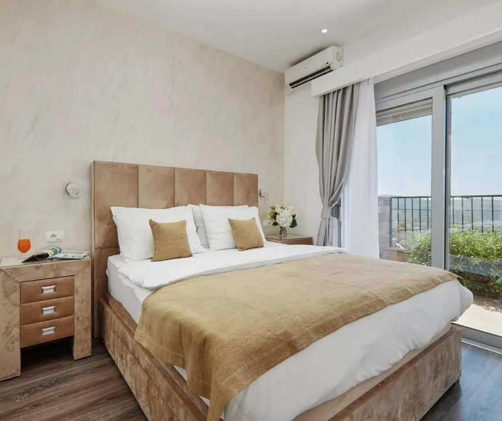 Prodaja, kuća, 260m², Kavač, Kotor